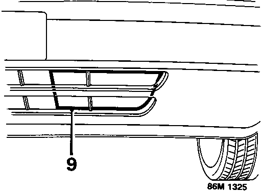 Diagram showing the lower bumper grille area with a callout number 9 pointing to the splash guard release point.