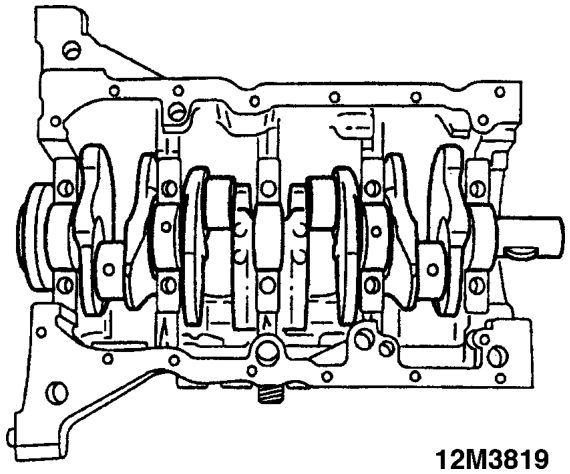 Installing the crankshaft adjusting crankshaft end play – VERY IMPORTANT: Respect the proper position- ing of the half shells.