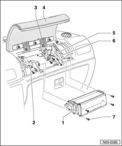 Volkswagen Service and Repair Manuals > Golf Mk4 > Body