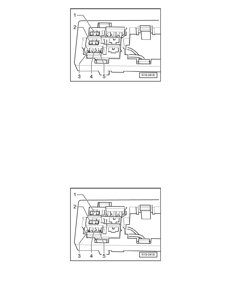 Volkswagen Workshop Manuals > Touareg V6-3.2L (BMX) (2005) > Engine