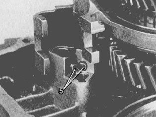 Gearbox, fitting